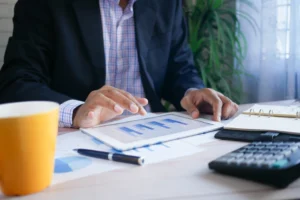 Renouvellement des contrats d&rsquo;assurance entreprise : les erreurs qui coûtent cher